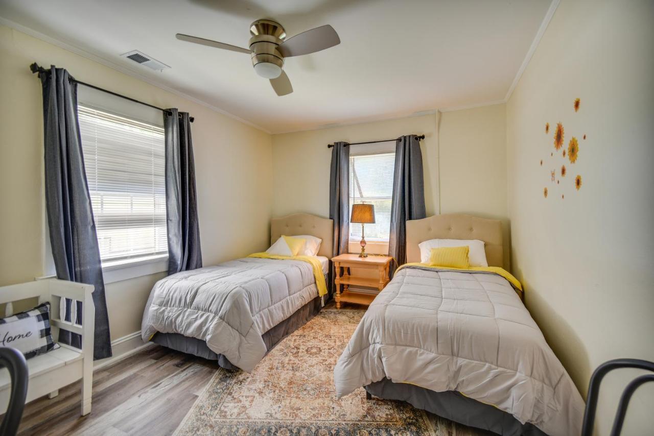Charming Newport News Cottage Less Than 1 Mi To Ocean! Hampton Exterior foto
